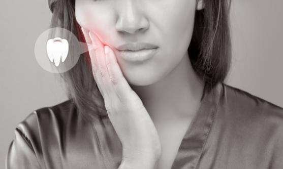 熱姜水可以治療牙周炎?出現這些癥狀警惕牙周炎