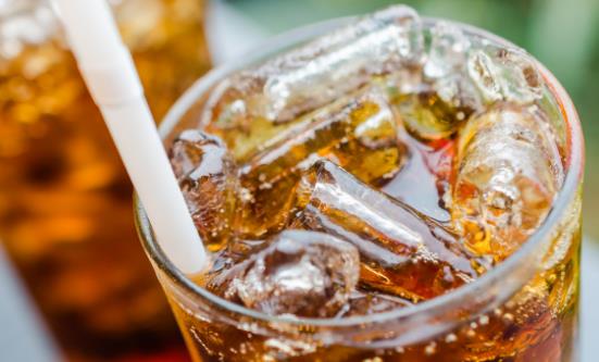 肥宅快樂水 越喝越傷身!