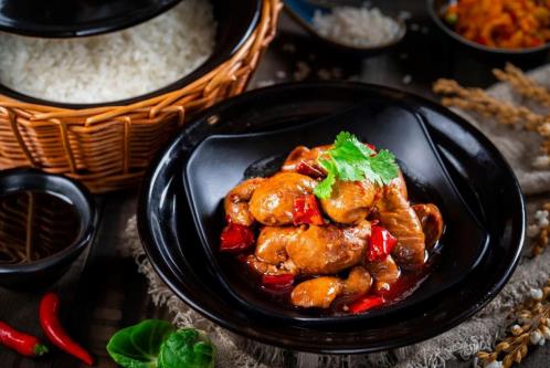 辛香匯餐飲集團旗下快餐品牌辛香匯Express“川味煲仔飯”登錄福州