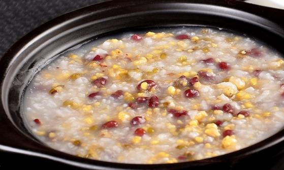 合理飲食可延緩皮膚衰老 對身體和皮膚健康有益的湯品