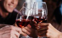 早餐不建議吃哪些食物，不吃早餐的危害：低血糖、胃炎、胃潰瘍