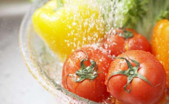 浸泡蔬菜可能會讓菜越泡越臟 正確地去除蔬果農殘妙招