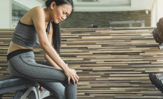 減輕膝蓋疼痛的有效方法 中醫有小妙招治療關節炎