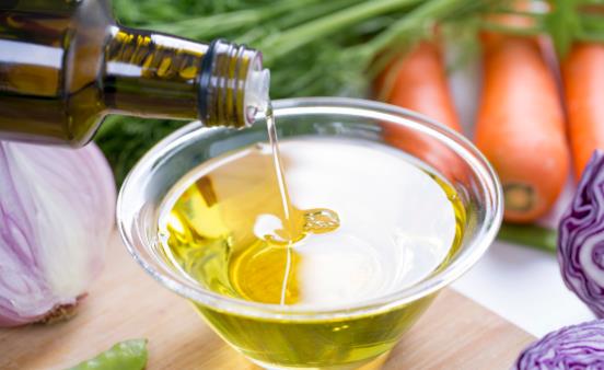 日常吃油別太專一的選擇一種 很多調和油都是賣噱頭