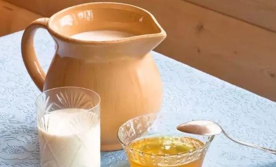 飲用牛奶當中的十中誤區(qū) 方法不對牛奶也會變得沒營養(yǎng)