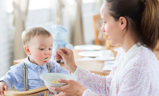 寶寶吃零食，小心這7大危害