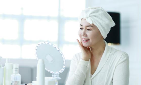 保濕爽膚水的使用誤區(qū)以及正確使用方法