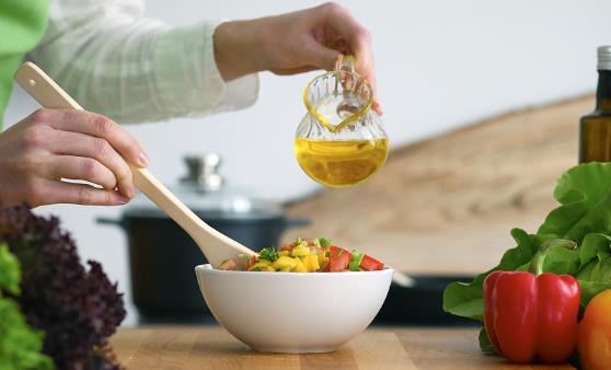 油脂吃的太少太多都會影響健康 健康用油需養(yǎng)成的好習(xí)慣