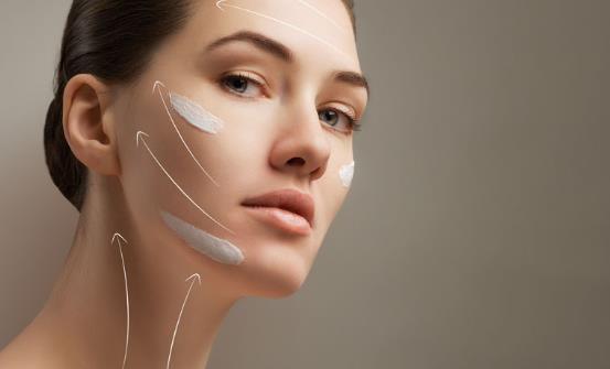 睡前長時間玩手機(jī)的6大危害 長時間玩手機(jī)注意的四點