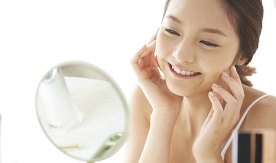 保濕爽膚水的使用誤區(qū)以及正確使用方法