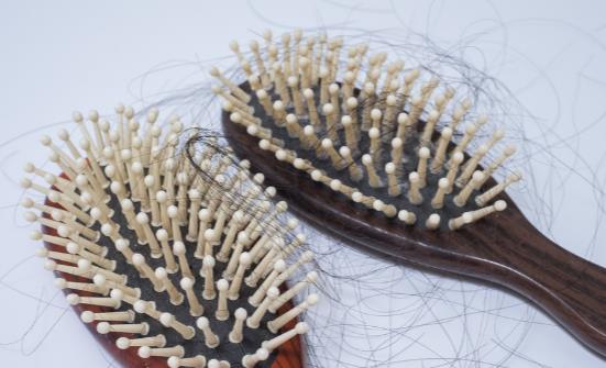 OMG！產后脫發這么嚴重嗎？