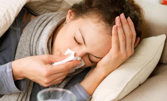 用吃來緩解感冒 少吃多餐及時補水