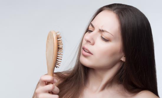 產(chǎn)后脫發(fā)到底該怎么辦 加強營養(yǎng)保持樂觀情緒