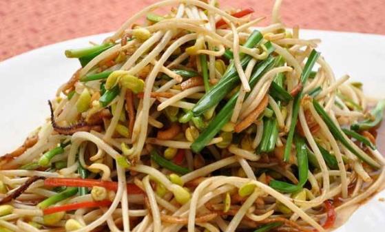 孕中期應(yīng)掌握少吃多餐的原則 推薦6道簡(jiǎn)單的夜宵食譜