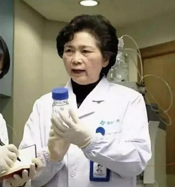 李蘭娟院士肺腑之言：教育孩子崇尚科學，尊重科學，少年強則國強