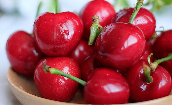 上半年可以吃到的應季水果對人體大有裨益