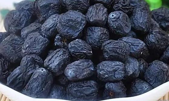 小黑棗的功效及作用 黑棗的食用方法
