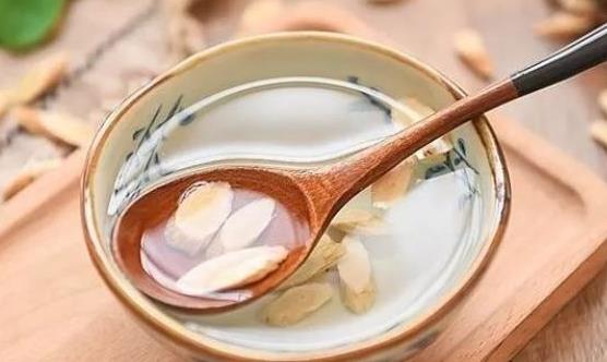 黃芪泡水的12大功效 4招教你挑出靚黃芪