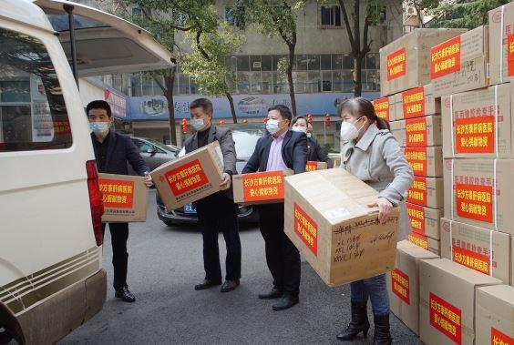 “疫”不容辭 長沙方泰肝病醫院向雨花區政府捐贈抗疫物資