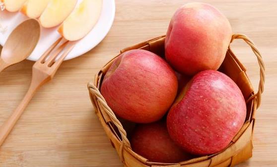 常吃蘋果的十大好處 多吃蘋果讓衰老的腳步慢一些到來