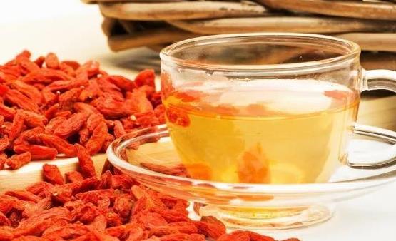 長期用枸杞泡水喝能養腎 季節不同功效不同