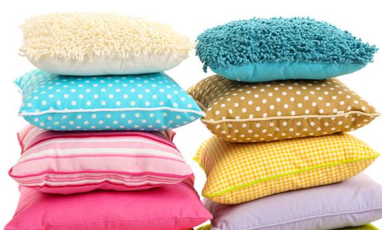 枕頭低可提高老年人的睡覺質量 老人選枕頭的妙招