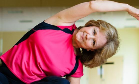 老人練瑜伽能調理心境 練瑜伽的注意事項