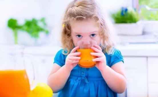 孩子吃飯慢東看西瞧 生活中家長應避免的誤區