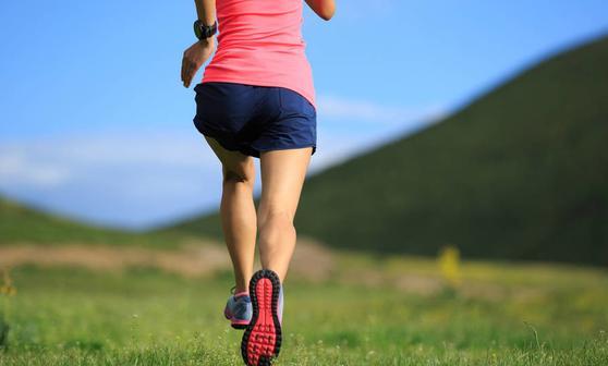 跑步鍛煉好處多 做到七點跑步不傷膝能壯膝