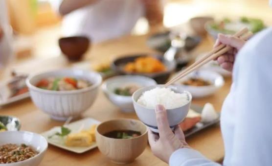 好脾氣需要吃好 飲食注意四個(gè)度