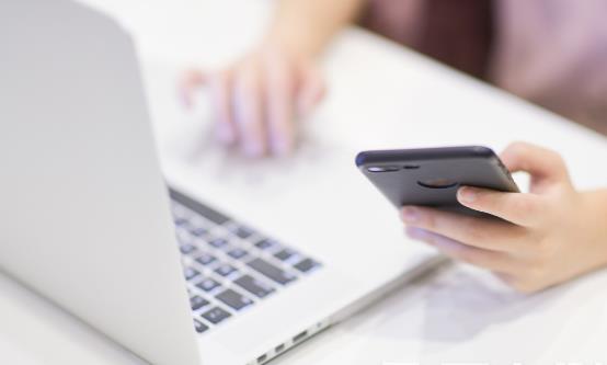 經常在電腦前工作應注意什么 如何預防電腦輻射的危害