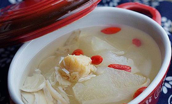 中藥用來(lái)熬湯改善睡眠 六款滋補(bǔ)養(yǎng)生的安神湯