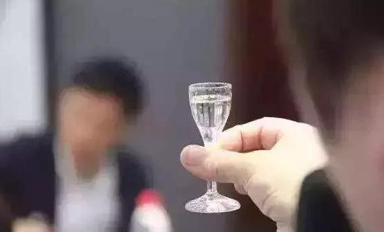 適量喝酒也能帶來益處 飲酒有助預防關節(jié)炎