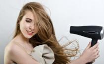 吹風機里纏入了頭發(fā)怎樣清理 如何用吹風機正確吹發(fā)