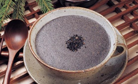 黑芝麻疏通血管預(yù)防動脈硬化 黑芝麻的食用方法