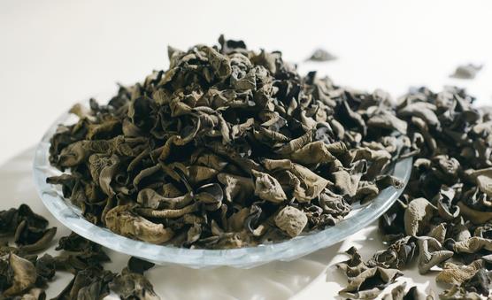 木耳滑而帶爽營養(yǎng)價值高 木耳的飲食禁忌