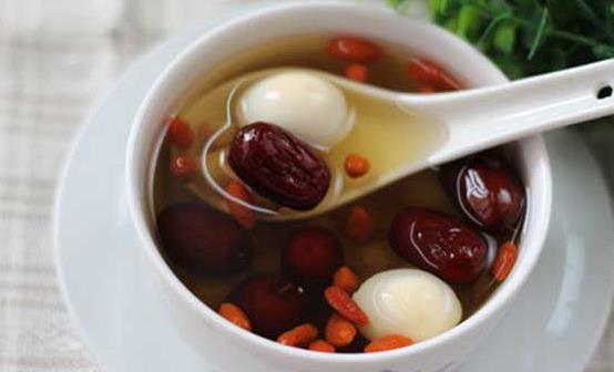 紅棗枸杞泡水喝補血養顏健脾益胃 五類人不適合喝