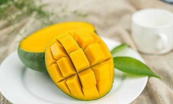 女人吃芒果的好處及禁忌 奶油芒果可麗餅的做法