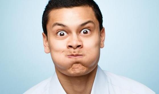 不斷打嗝比較尷尬 八個方法有效止打嗝