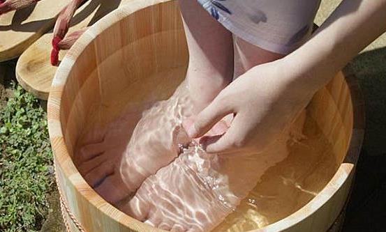 體內(nèi)一直濕氣重出現(xiàn)健康問題 排濕祛濕推薦六種方法