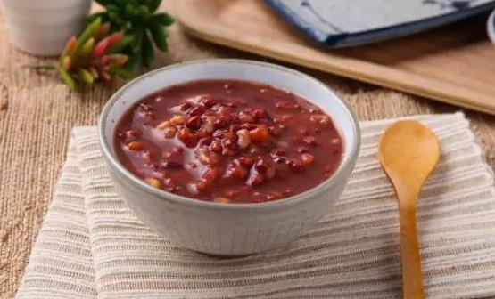 體內(nèi)一直濕氣重出現(xiàn)健康問題 排濕祛濕推薦六種方法