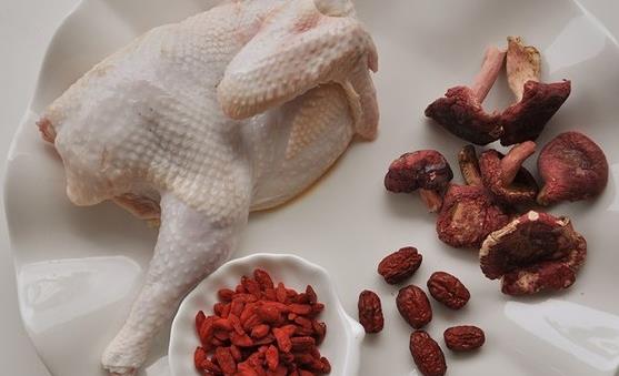 紅菌菇的功效與作用 紅菇的兩種美味吃法