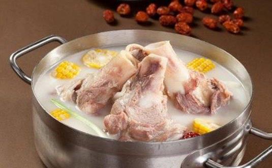 孕期準(zhǔn)媽媽選擇滋補(bǔ)湯 美味可口有滋補(bǔ)健身功能