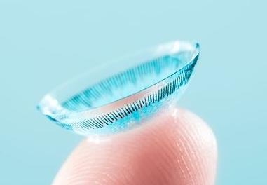 隱形眼鏡上的沉淀物是什么？隱形眼鏡天天戴，眼睛真的會瞎嗎？