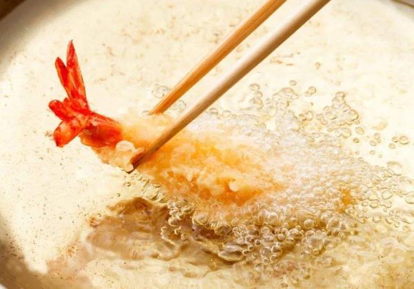 夏季養(yǎng)胃，要少吃這9種食物 ，多吃蘋果、香蕉等6種水果