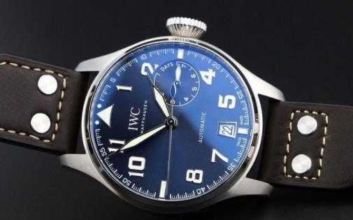 手表有水霧會自然干嗎 手表經常有水霧怎么解決