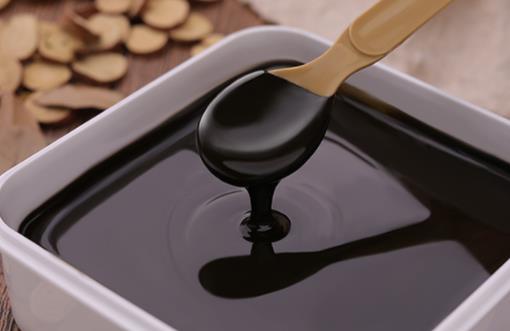 敷泥灸起疙瘩是排濕嗎 泥灸能敷肚臍眼嗎