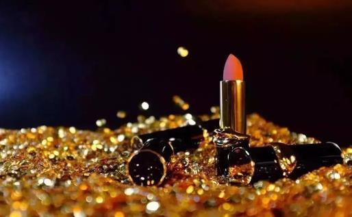卸口紅一定要卸妝水嗎 怎樣讓口紅持久不掉色