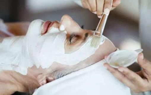 補水面膜用完后要洗臉嗎 面膜敷完以后多久洗臉