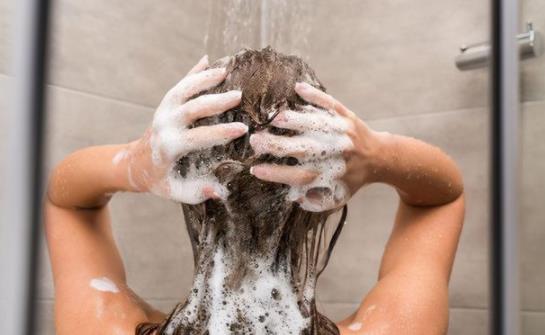 洗頭不用洗發水可以嗎 勤洗頭發長得快還是不洗頭發長得快